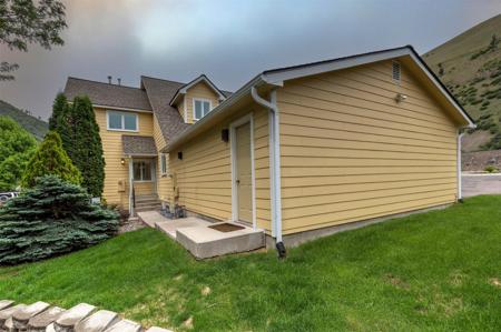 1823 Hankins Drive