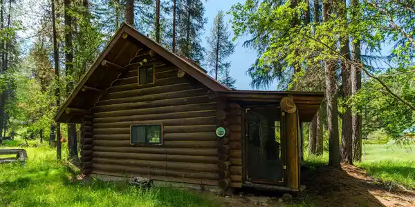 796 Tamarack Lane