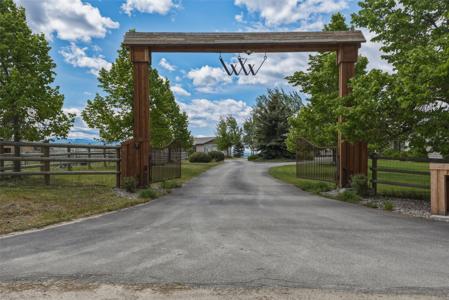 460 Windwalker Trail