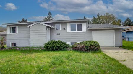 2219 E Crescent Drive