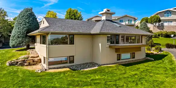 3310 Centennial Court