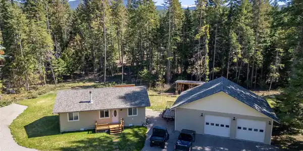 591 Waterfront Road