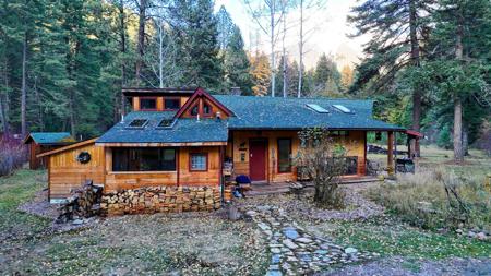 65304 Snowshoe Lane