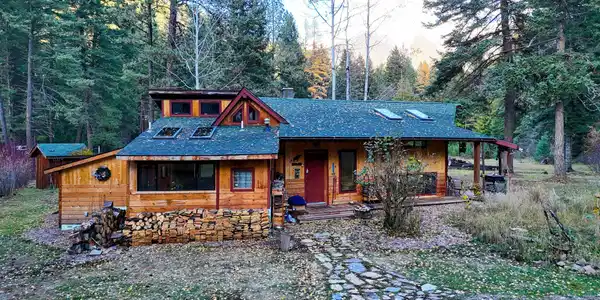 65304 Snowshoe Lane
