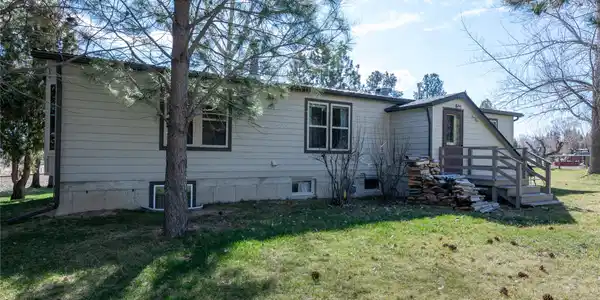 2736 Iroquois Trail
