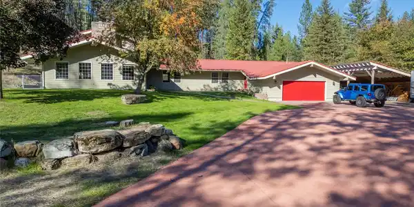 118 Pine Grove Place