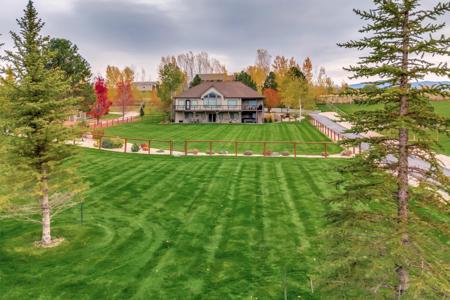 692 Shepherds View Trail