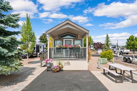 9 Regatta Road