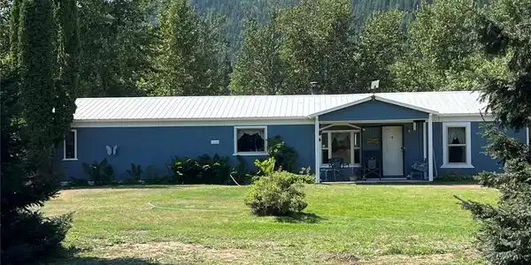 818 Lake Creek Road