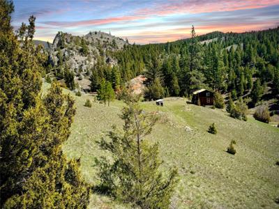 31 Packer Gulch Road