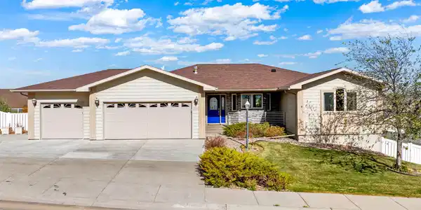 3205 Kingwood Drive