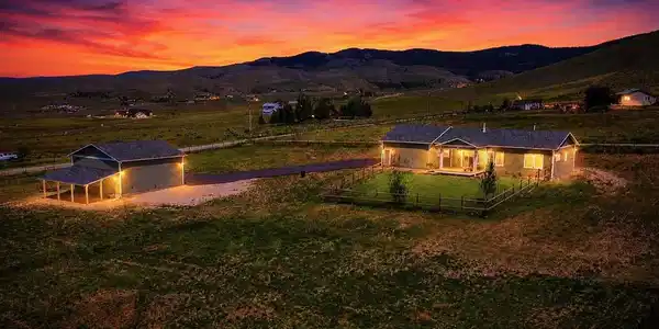 975 Corvallis Hills Drive
