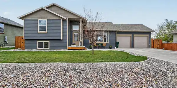 1135 Polaris Road