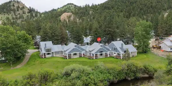 22 Stoney Brook Drive