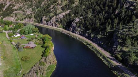 68 River Drive