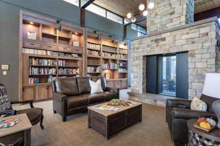 100 Woodlands Way