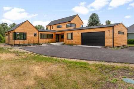 2025 Edward Court