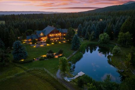 3039 and 3005 Foothill Road