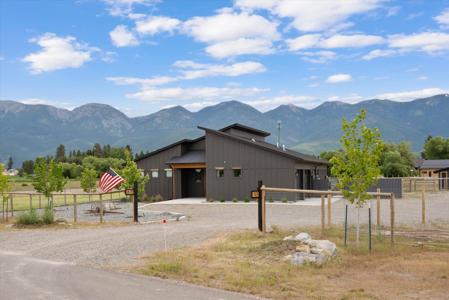 83 Creston Trail