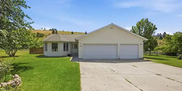 3255 Rodeo Road