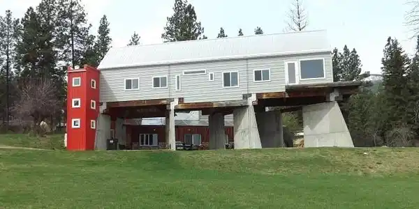 Image 4