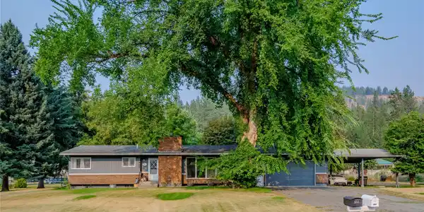 911 Greers Ferry Road