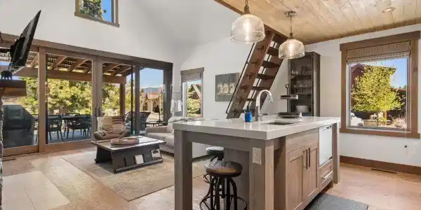 47 Cottage Lake Lane