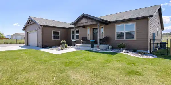 22 Country Meadow Lane