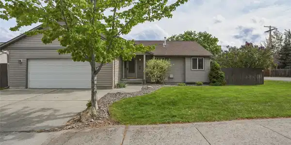 2117 Inverness Place