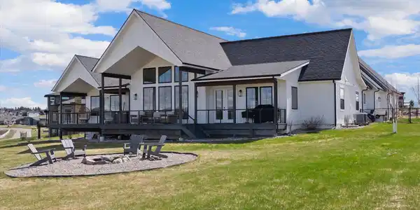 543 Harvest View Lane