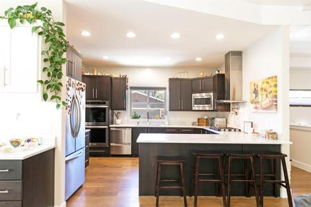 1207 Gilbert Court