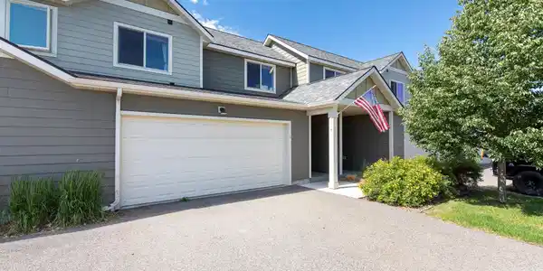 120 Tailfeather Lane