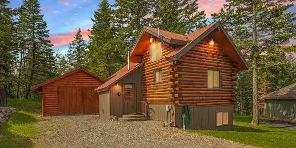399 Kokanee Drive W