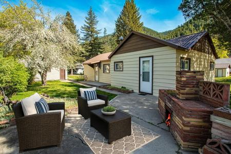10225 Shady Lane