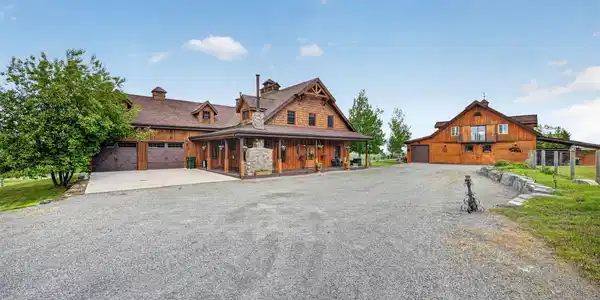 395 Wild West Drive