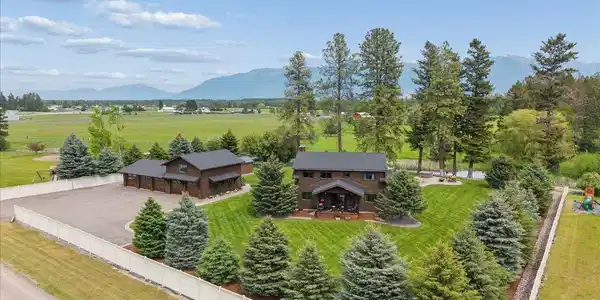 44 Aspen Court