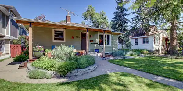 923 Longstaff Street