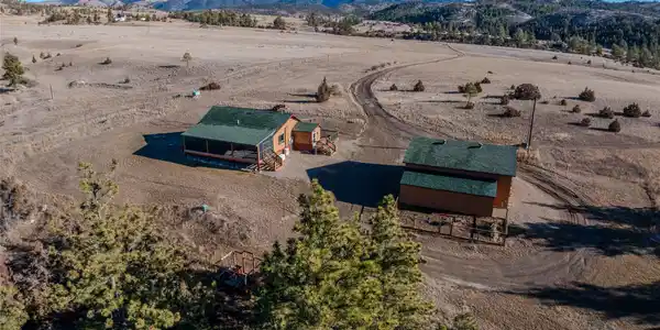 5810 Favorite Gulch Road
