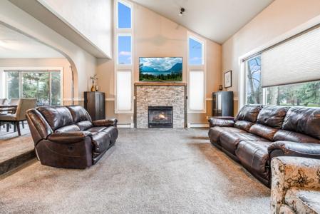 163 Crestview Drive
