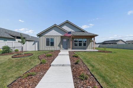 881 S Camas Lane