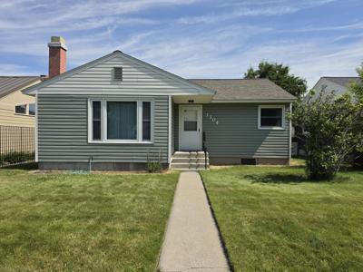 1304 Leslie Avenue