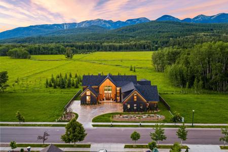 983 Preserve Parkway