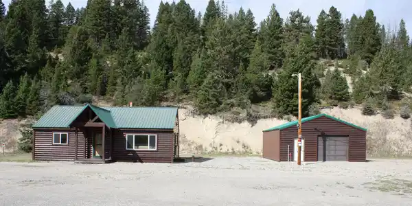 1073 US HWY 89 N
