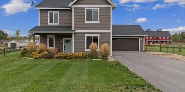 106 Gilmore Lane