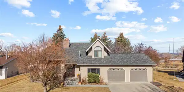 35 Cloverview Drive