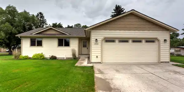 2515 Red Osier Court