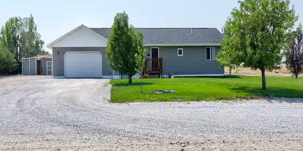12 Woodchuck Loop