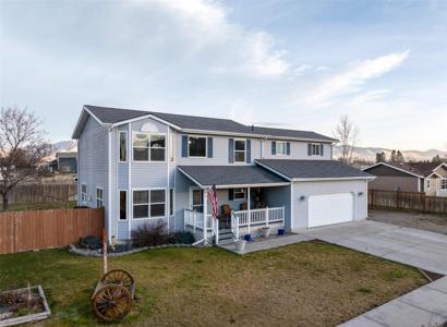 611 Baywood Court