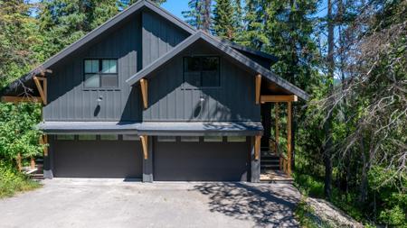 3827 Alpine Glow Avenue
