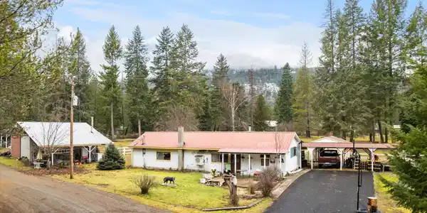 22 Center Drive